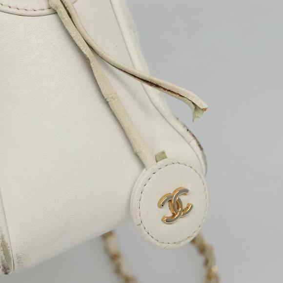 CHANEL Chain V Stitch Shoulder Bag Lamb Skin White CC Auth bs23119 - Picture 9 of 16